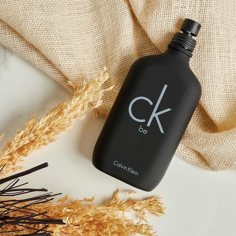 Calvin Klein CK Be Eau de Toilette, Unisex Fresh Woody Floral Spray, 200ml